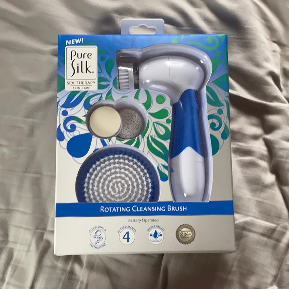 Rotating cleansing brush set!